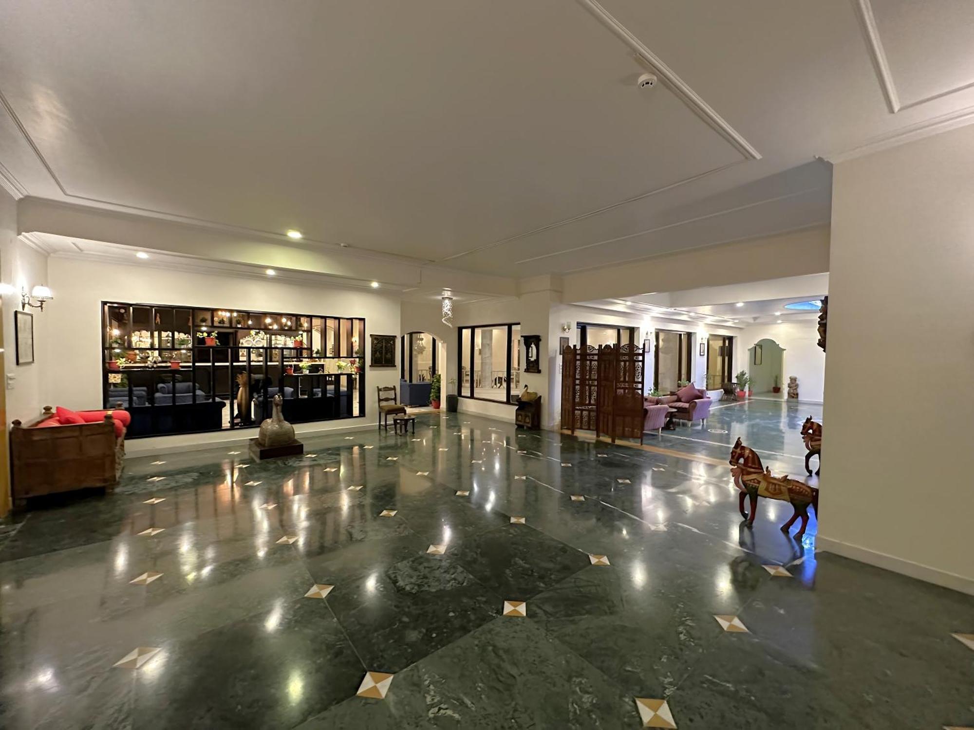 A S Hotels Khajurāho Zewnętrze zdjęcie