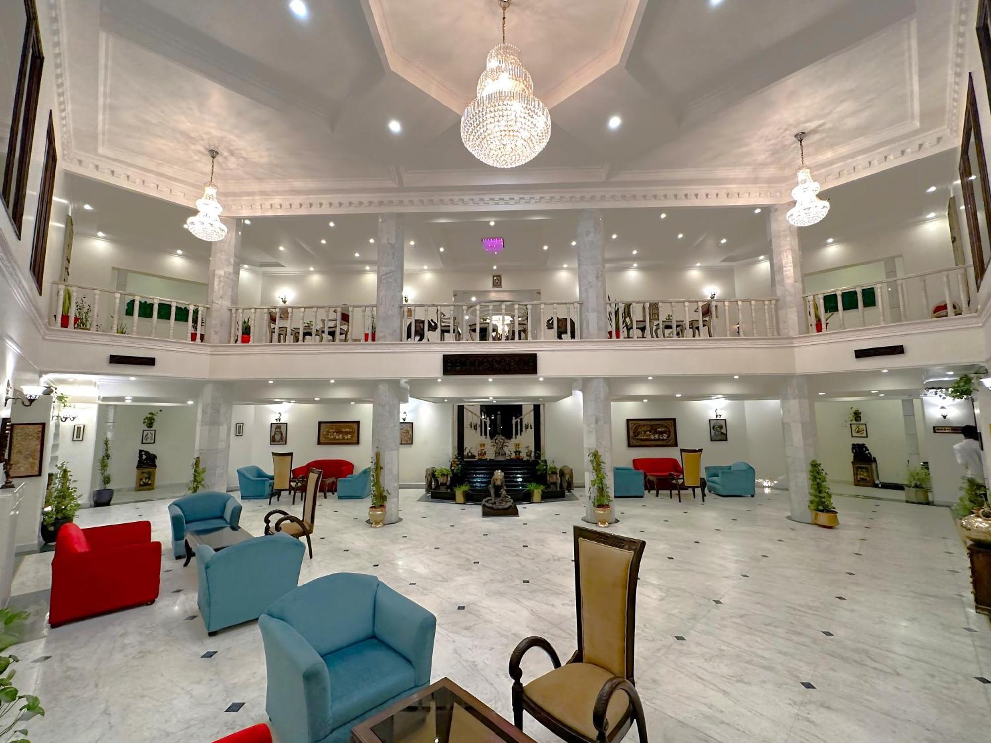 A S Hotels Khajurāho Zewnętrze zdjęcie