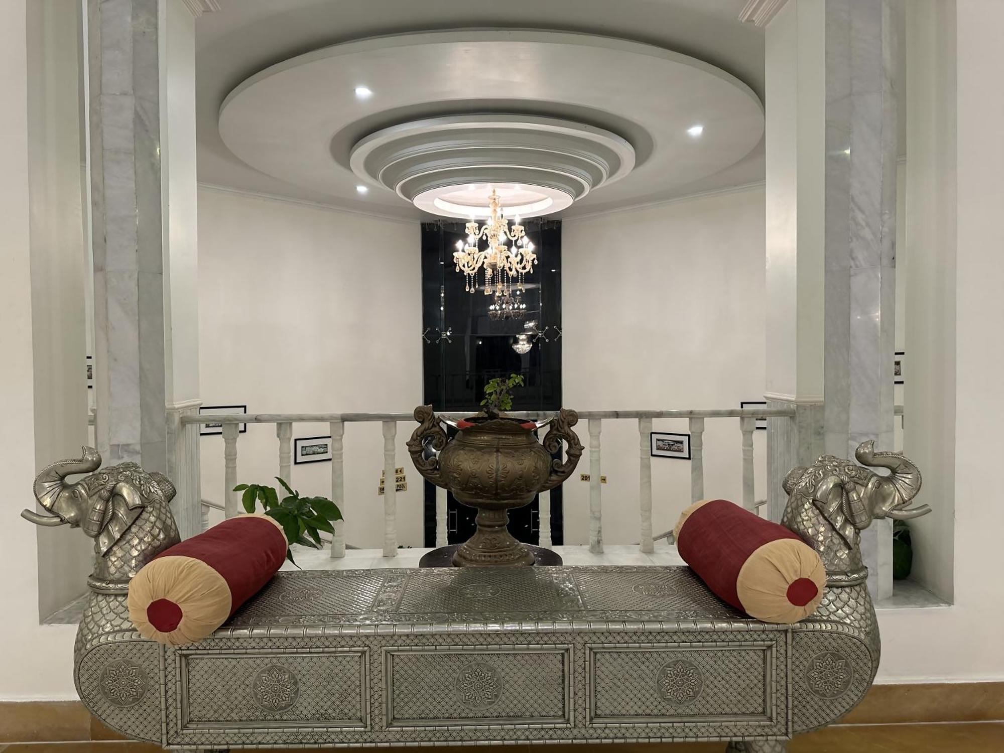 A S Hotels Khajurāho Zewnętrze zdjęcie